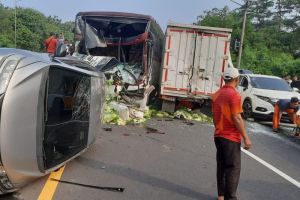 Kecelakaan Beruntun Bus Primajasa di Tol Cipularang Libatkan 9 Kendaraan