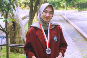Edit Prestasi Gemilang di Kancah Nasional: Melina, Mahasiswi Perbankan Syariah Raih Juara di NBSC
