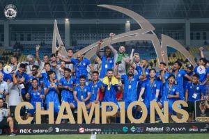 Arema FC juarai Piala Presiden 2024 usai menang adu penalti atas Borneo FC di final