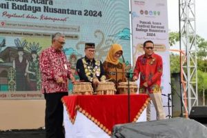 Pantun Memperkuat Sastra Melayu di Festival Harmoni Budaya Nusantara