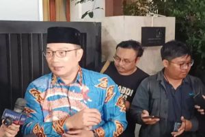 Cagub Jakarta Ridwan Kamil usai menemui Wakil Presiden (Wapres) ke-10 dan ke-12, Jusuf Kalla alias JK di kediamannya, Jalan Brawijaya, Kebayoran Baru, Jakarta Selatan, Kamis (5/9/2024)