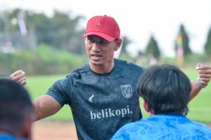 Zulkifli Syukur pernah membela enam klub Liga 1 Indonesia