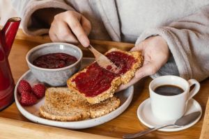 7 Menu Sarapan yang Bikin Asam Lambung Naik