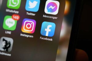 3 Cara Mengamankan Akun Facebook dan WhatsApp dari Ancaman Penjahat Siber