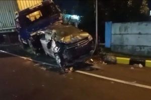 Kontainer Tabrak 2 Mobil di Pintu Tol Tanjung Mulia Medan