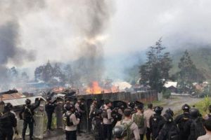 Ricuh Pilkada Puncak Jaya, 94 Korban Luka Panah, 40 Rumah Dibakar