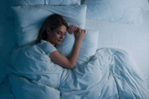 9 Tips Mudah Bakar Kalori Lebih Banyak Saat Tidur Malam Hari