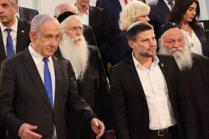 Perdana Menteri Israel Benjamin Netanyahu dan Menteri Keuangan Bezalel Smotrich