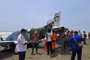 Pesawat Latih yang Diawaki 2 WN Libia Kecelakaan di Pantai Cilacap