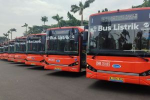 Bus Transjakarta Akan 100 Persen Full Listrik Pada 2030