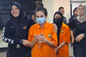 Derma Roller Dijual Bebas, Tapi Hanya Ria Agustina yang Ditaangkap