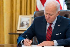 Presiden AS Joe Biden Ampuni Putranya, Hunter, dalam Kasus Senjata Ilegal dan Pajak