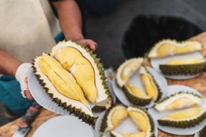 Stop! Bahaya Konsumsi Durian Bersama Minuman Ini