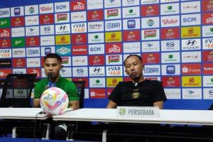 Asisten Pelatih Persebaya Surabaya, Uston Nawawi