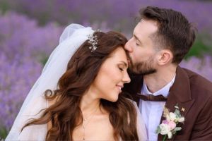 Sedang Ramai Dibicarakan Apa Itu Lavender Marriage? Mengenal Makna dan Dampaknya di Masyarakat