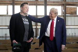 Donlad Trump Dukung Elon Musk Beli Tiktok Milik China