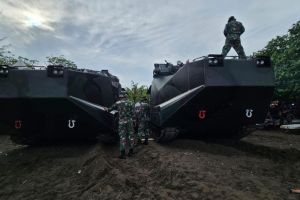 TNI AL Kerahkan 3 Tank Amfibi untuk Bongkar Pagar Laut