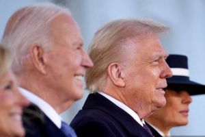 Joe Biden Tinggalkan Surat untuk Donald Trump di Ruang Oval Jelang Pelantikan