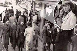 Misteri Pria di Foto 1940: Penjelajah Waktu atau Hanya Ilusi?