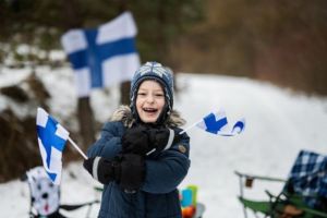 Benarkah Uang Membuat Kita Bahagia ? Ini Cara Warga Finlandia Jadi Warga Paling Bahagia