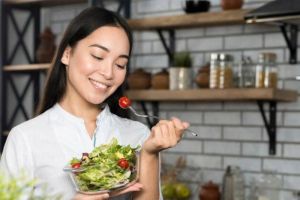 Mengunyah Makanan Lebih Lama Bantu Turunkan Berat Badan?  ini Penjelasannya!