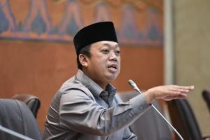 Momen Nusron Wahid Cek Kantornya yang Kebakaran