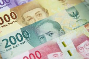 Rupiah Ambruk Lagi, Kini Jadi Rp16.332 Per Dolar AS