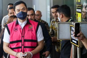 Hukuman Diberberat, Harvey Moeis Divonis 20 Tahun Penjara dan Denda Rp420 M