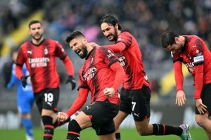 Pemain AC Milan merayakan kemenangan atas Empoli di Serie A 2024/2025