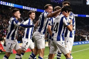 Selebrasi pemain Real Sociedad setelah mencetak gol ke gawang Espanyol