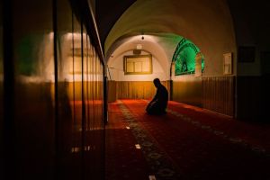 Keutamaan Sholat Di Masjid