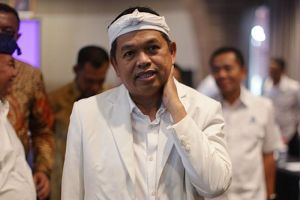 Dedi Mulyadi, Mengusulkan Agar Setiap Daerah Mulai Menggalakkan Pendataan Potensi Tenaga Kerja Yang Dapat Diserap Oleh Kalangan IIndustri.