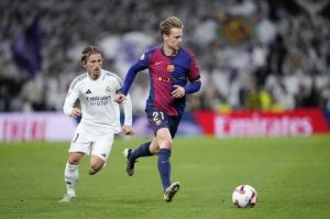 Frenkie de Jong Jadi Pilar Barcelona di Era Hansi Flick