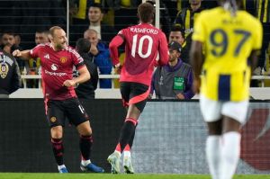 Selebrasi Christian Eriksen di laga Fenerbahce vs Manchester United, Liga Europa 2024/2025 (c) AP Photo/Francisco Seco