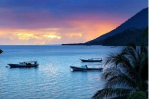 Ilustrasi: Gunung, Laut dan Langit