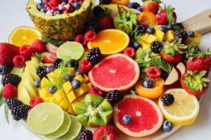 Buah-buahan yang Menjaga Kesehatan Kulit