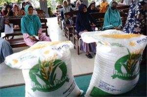 beras bantuan tidak merata di distribusi daerah