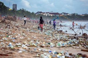 pengelolaan sampah plastik Indonesia