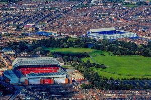 Pemandangan kota Liverpool, Inggris, dengan Stadion Anfield dan Goodison Park.(FACEBOOK THE FOOTBALL ARENA)
