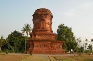 Candi Jabung peninggalan majapahit yang berdiri di Desa Jabung, Kecamatan Paiton, Kabupaten Probolinggo. (kebudayaan.kemdikbud.go.id)