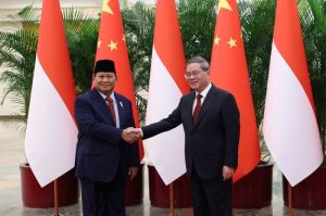 Menteri Pertahanan RI Prabowo Subianto menyampaikan komitmen untuk meningkatkan kerja sama antara Indonesia dengan China. Komitmen itu disampaikan Prabowo saat menemui Perdana Menteri (PM) China Li Qi