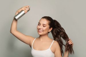Ilustrasi hairspray.(Shutterstock/Artmim)