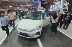 BYD M6 GIIAS 2024(KOMPAS.com/STANLY RAVEL)