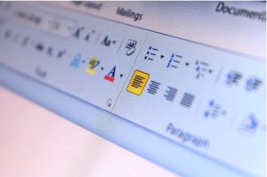 Pada Microsoft Word terdapat beberapa fitur yang memudahkan penggunanya, salah satunya ruler.(Kompas.com/Retia Kartika Dewi)