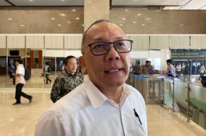 Kepala Badan Riset dan Inovasi Nasional (BRIN) Laksana Tri Handoko usai Rapat Dengar Pendapat (RDP) dengan Komisi X DPR RI di Kompleks Parlemen, Jakarta Pusat, Kamis (13/2/2025).