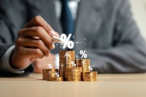 Ilustrasi investasi. Beberapa contoh investasi jangka pendek yang cocok untuk pemula, mulai dari reksa dana pasar uang, deposito, hingga Surat Berharga Negara (SBN)(Shutterstock/A9 STUDIO)