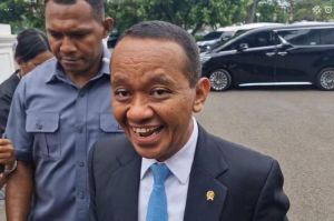 Menteri ESDM Bahlil Lahadalia saat ditemui di Istana, Jakarta, Jumat (7/3/2025). (KOMPAS.com/ADHYASTA DIRGANTARA)