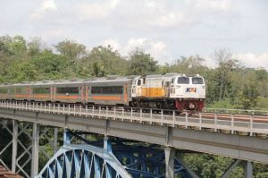 Ilustrasi kereta api. Kereta api tarif khusus dari Jogja dan Solo 2025. Daftar kereta go show dari Jogja dan Solo. Daftar KA go show terbaru dari Jogja dan Solo 2025.(Dok. PT KAI)