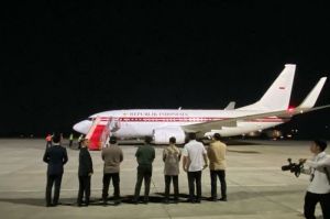 Presiden Prabowo Subianto bersama delegasi terbatas lepas landas dari Lanud Halim Perdanakusuma, Jakarta Timur, pada Rabu (9/4/2025) pukul 01.20 dini hari.