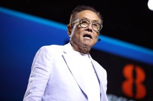 Robert Kiyosaki, pakar keuangan dan penulis buku laris Rich Dad Poor Dad. (WIKIMEDIA COMMONS/GAGE SKIDMORE)